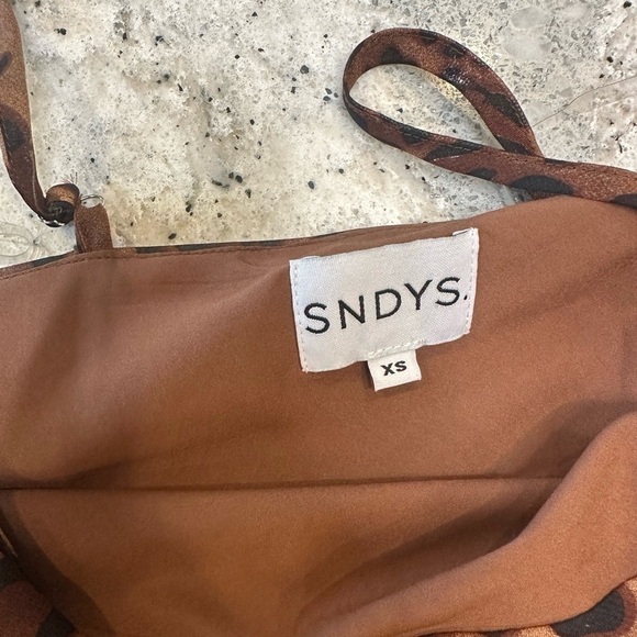 Leopard Print Maxi Dress - Picture 6 of 8